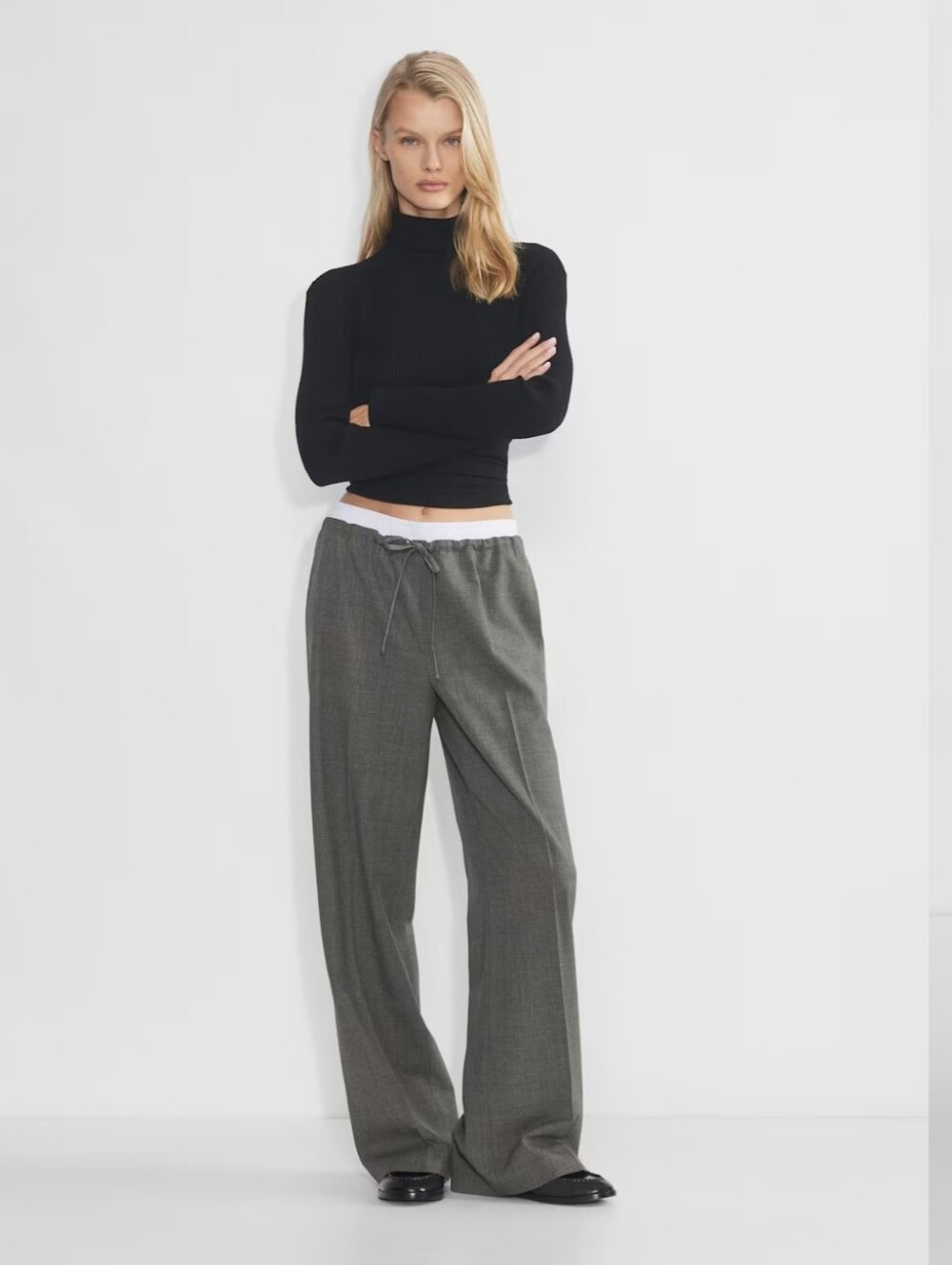 Babaton Aritzia Equity Pant in Heather Medium Gray. Size XS